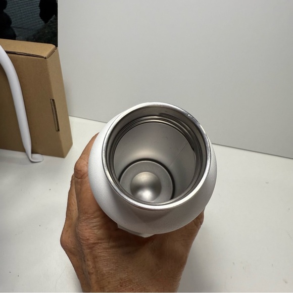 Hydro Flask Limited Edition Refill For Good 21 oz - Picture 7 of 7